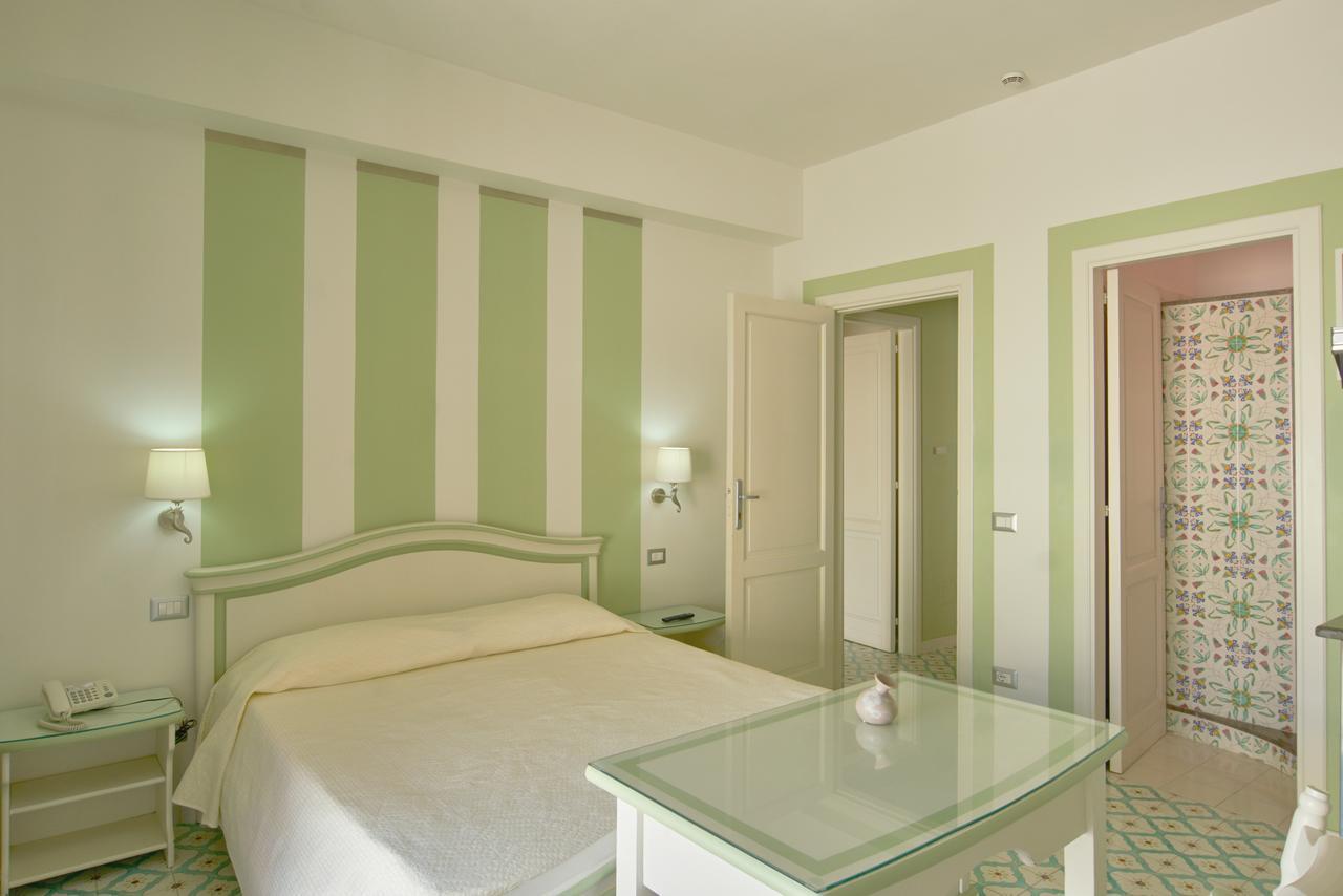 Hotel Residence Mendolita Lipari  Exterior photo