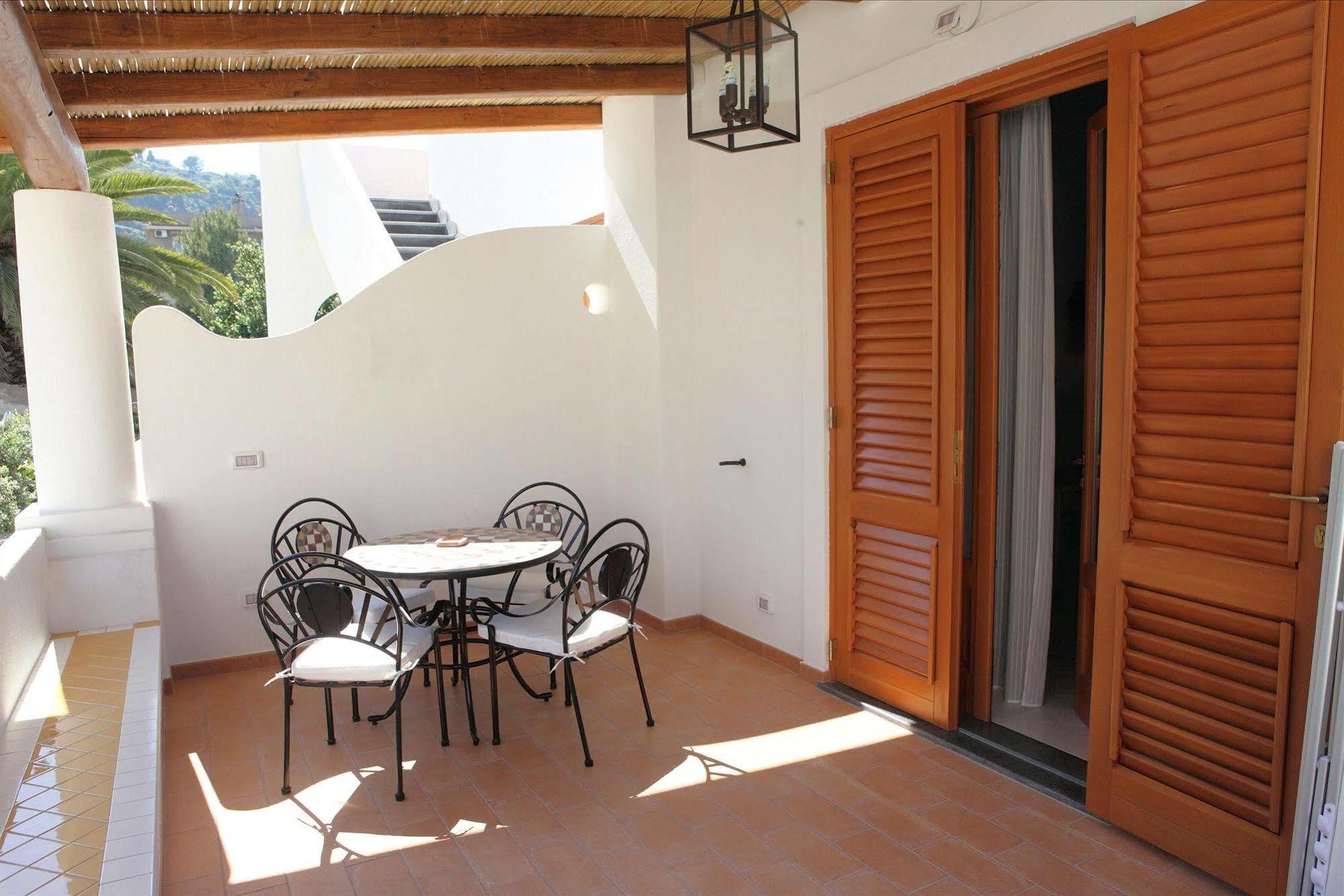 Hotel Residence Mendolita Lipari  Exterior photo