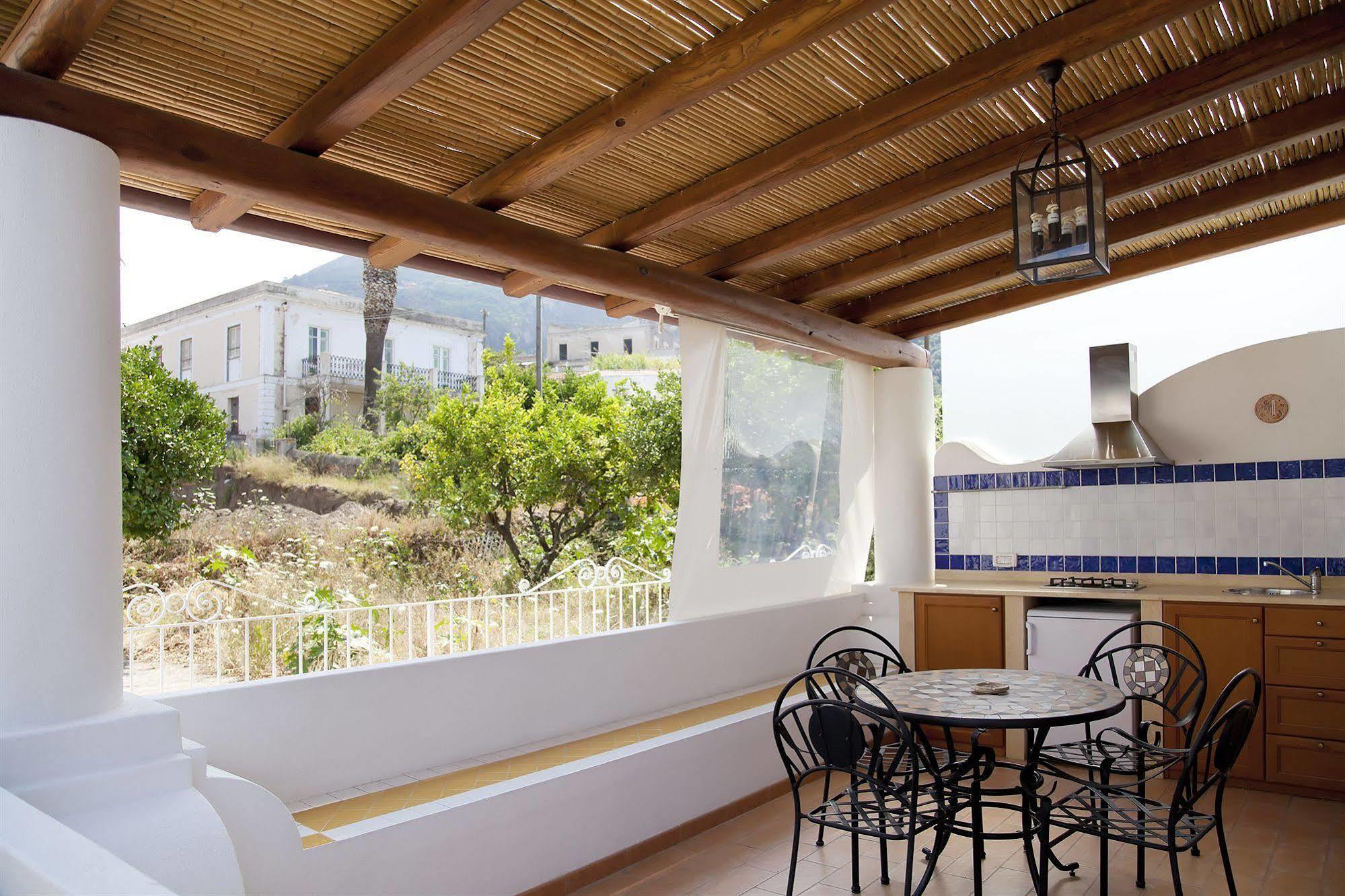Hotel Residence Mendolita Lipari  Exterior photo